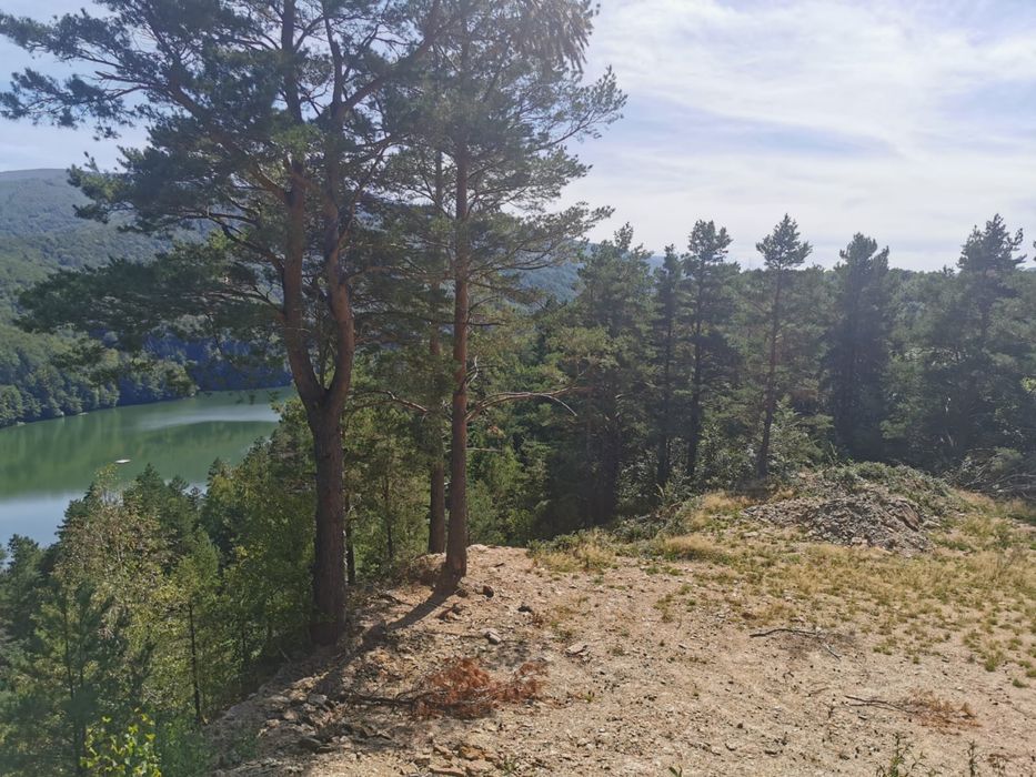 Proprietar,vand teren in Valiug