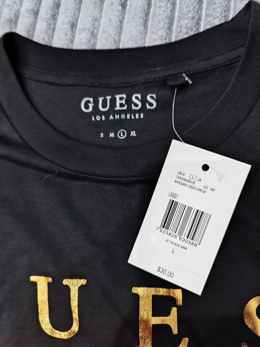 Тениски на Guess
