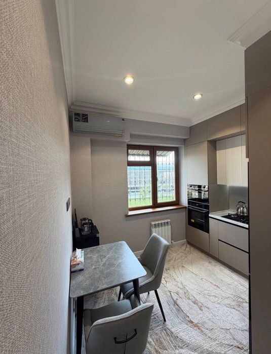 2 комнатная квартира 63 м² на улице Махтумкули — гардеробная