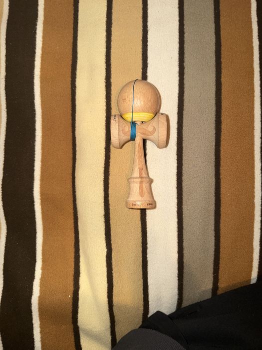 Kendama jacob acrobat