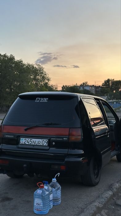 Продам mitsubishi space runner
