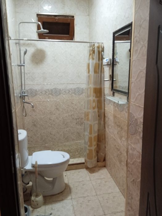 Аренда.   Участка. Юнусабад.   2/3.  Комнатная