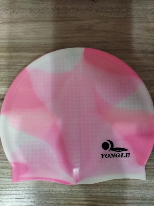 Детская и подростковые шапочки для плавания