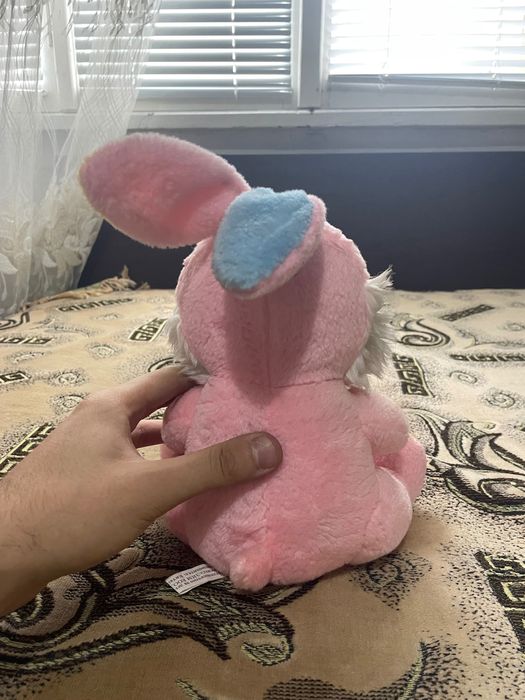 Розов плюшен заек