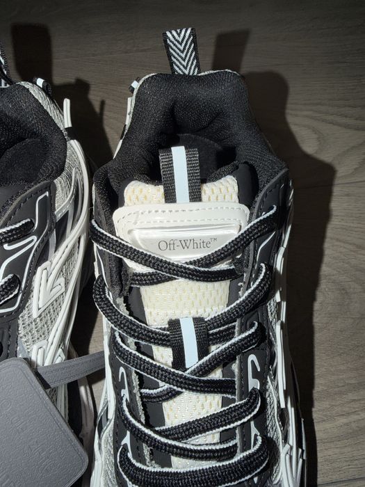 Off White Be Right Back