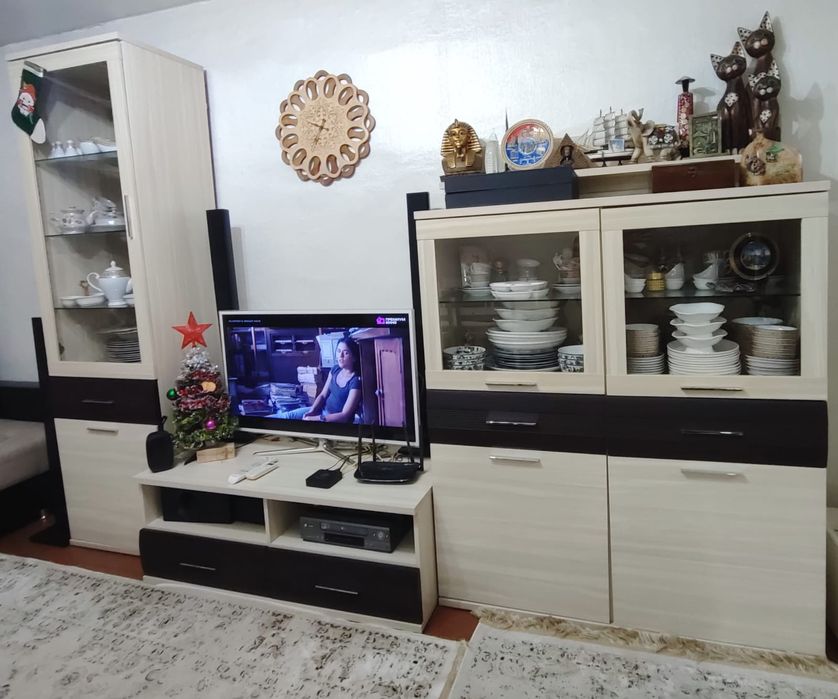 Стенка горка в гостинную б/у