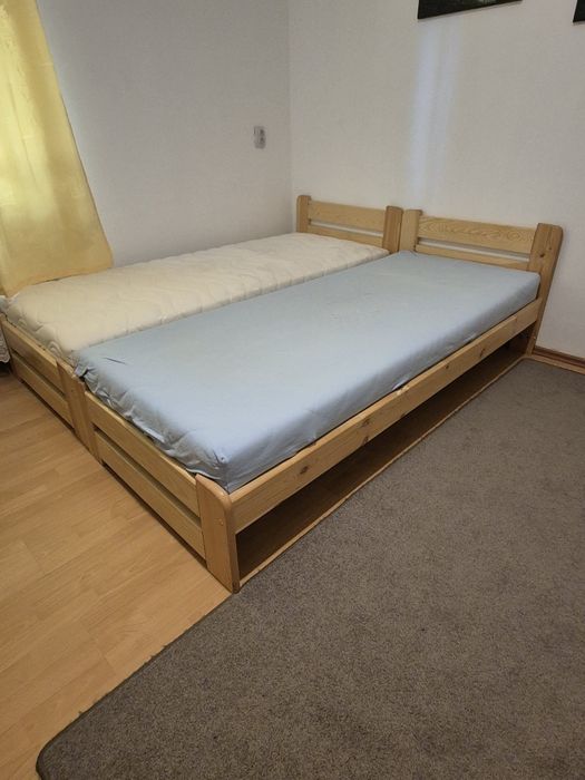 Vând 2 paturi de o persoană(se pot vinde şi separat)