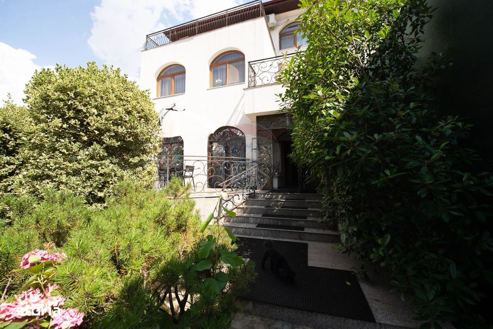 Casa de vanzare 483mp suprafata totala si teren 494mp, Sector 1