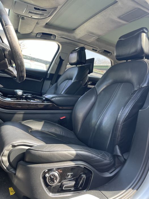 Седалки , салон Ауди/Audi A8L-4H-2010-2018