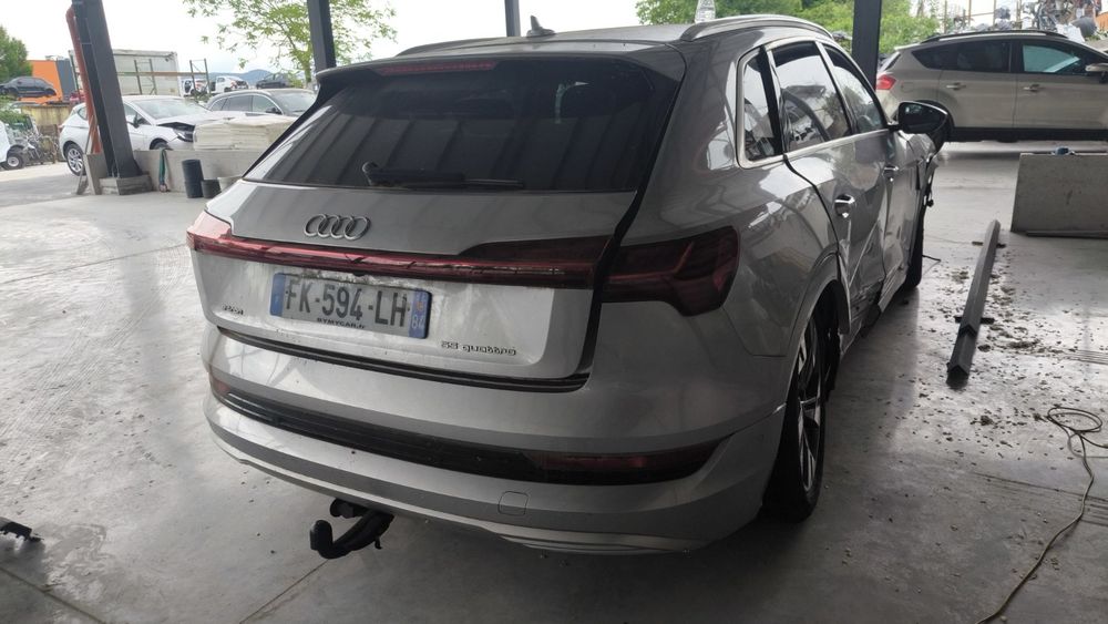 Audi 55 e-tron 300 kw 2019