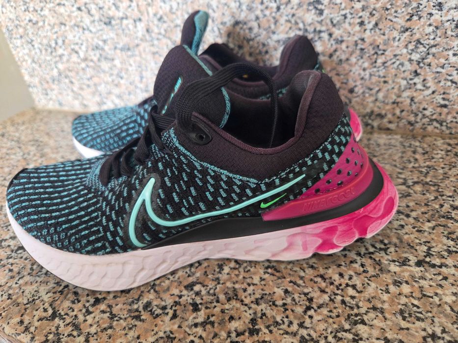 Дамски маратонки Nike 38