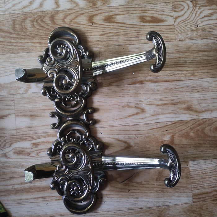 Вешалка для одежды металическая