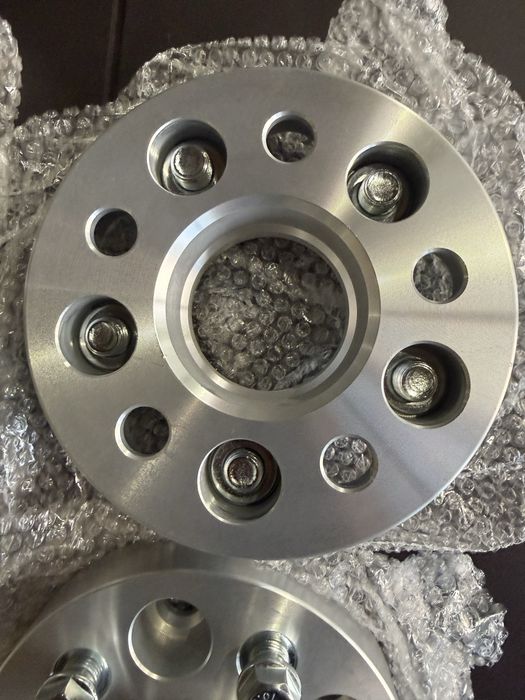 Фланци за мерцедес 5x112 30MM  МЛ и ГЛ/ W164/W166/W163