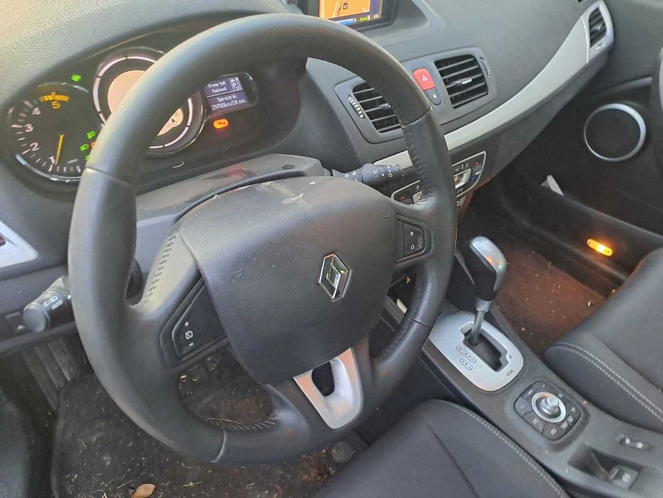 Dezmembrez Renault Megane 3 1.5 DCi an 2010 cod motor K9K-N8