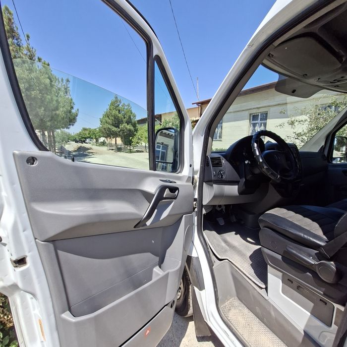 Mercedes Benz Sprinter