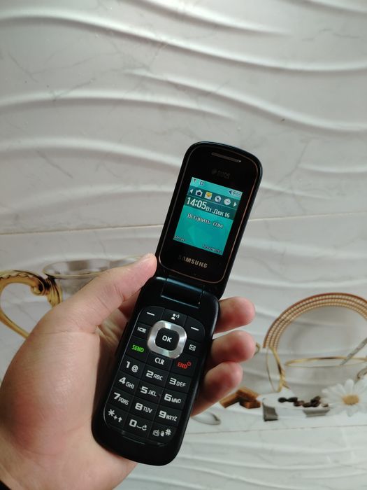 Samsung Knobchni telefon