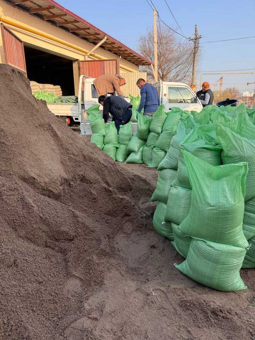 Klenes qopda Кленец  В мешках