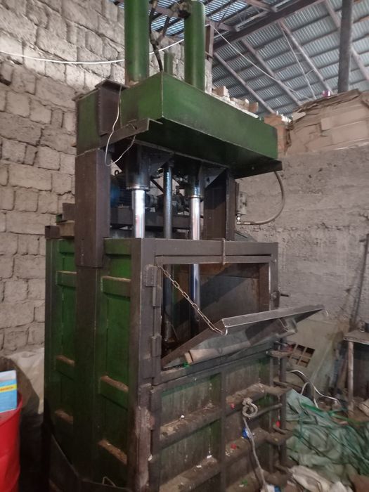 Пресс гидравлический вертикальный