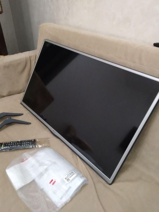 LG televizor 32 duym