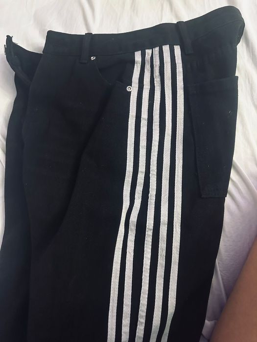 Джинсы с лампасами