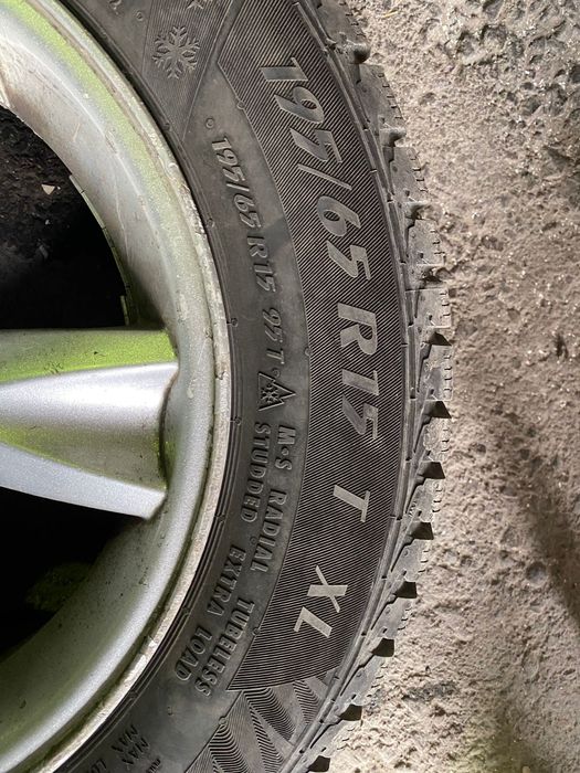 Продам диски с зимней резиной