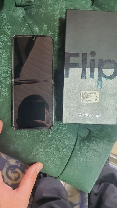 Samsung galaxy z flip 4