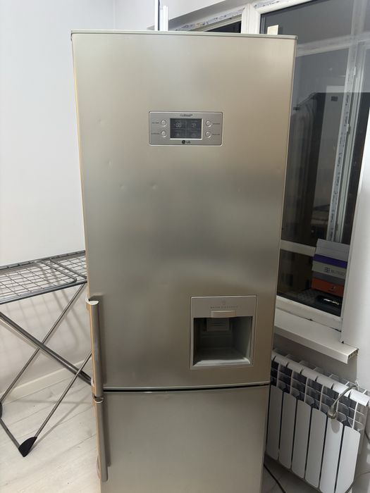 Холодильник LG