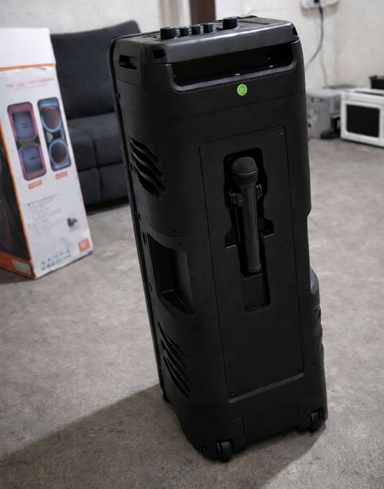 Bluetooth Тонколона , Led осветление, 2 х 8 инча ,Микрофон