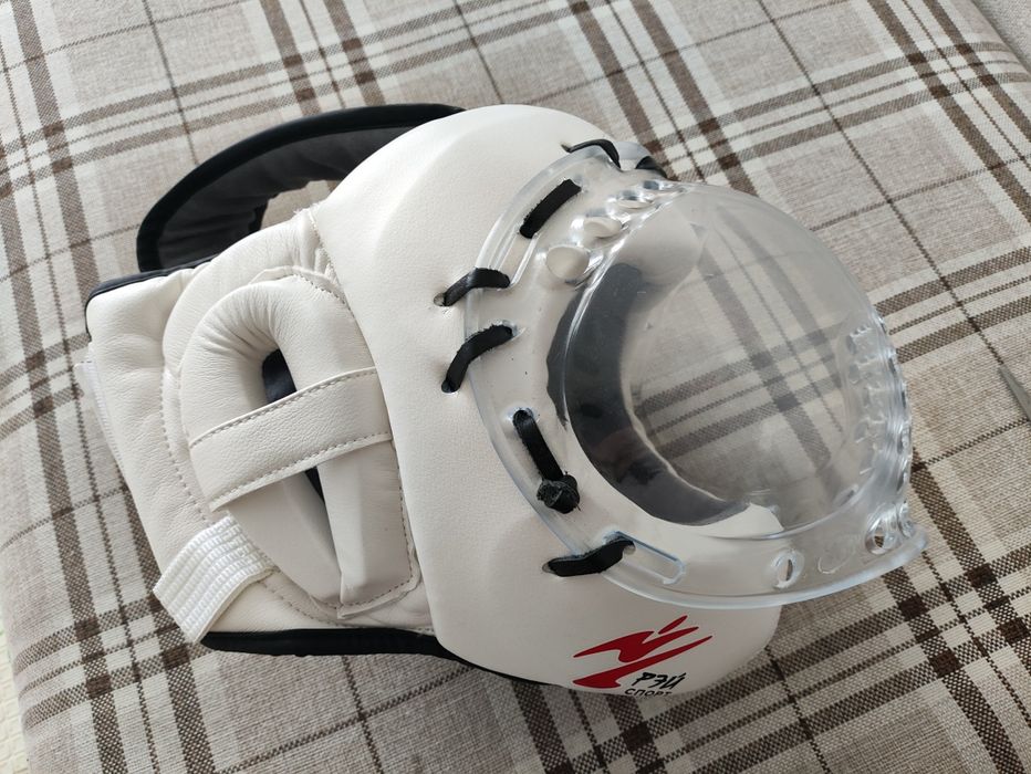 Продам шлем для кудо