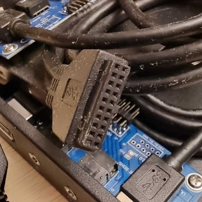 HUB USB port 4in1 + 2x porturi USB 3.0 + jack casti + jack microfon