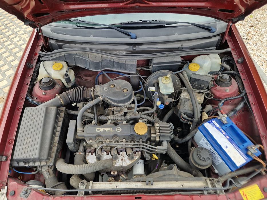 Opel astra 1.6 бензин 71хил реални км