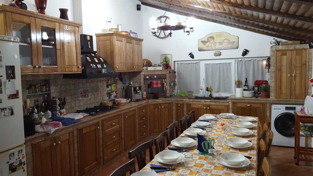 Producator Mobila, Usi, Scari din Lemn Masiv. Bucatarie
