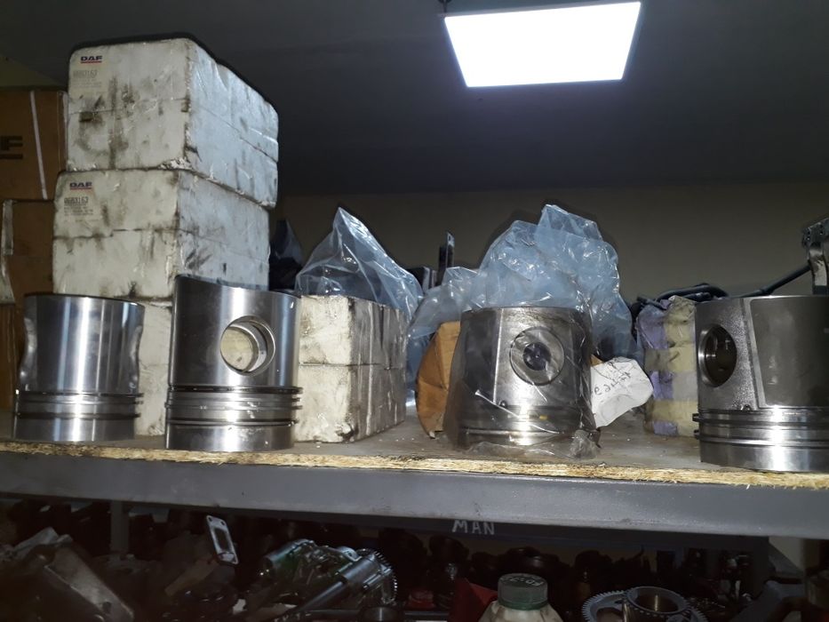 Поршень, шатун