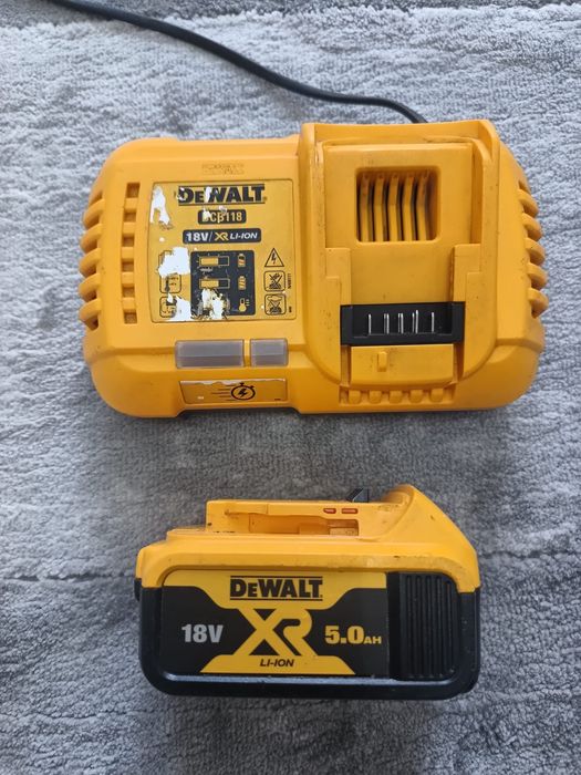Încărcător rapid și baterie Dewalt