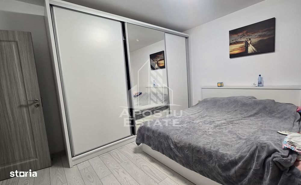 Casa individuala de vanzare cu 4 camere, 2 bai, terasa si foisor, Sag