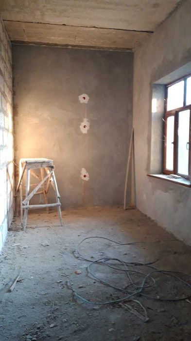 Ҳовли сотилади, 6,5 сотих, 6 хона, 2 санузел, 2 та подвал, коропка