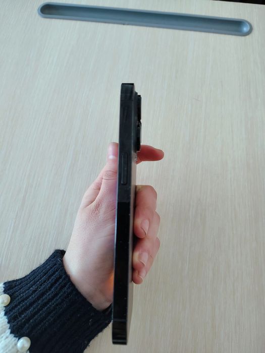 Vand iphone 14 pro 128 gb black