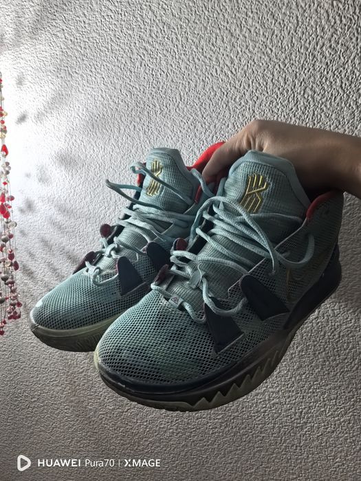 Баскетбольные кроссовки