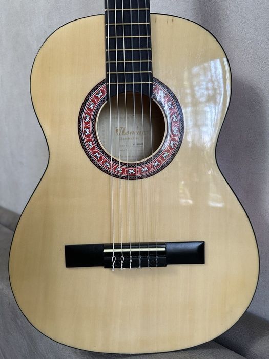 Детская гитара классическая