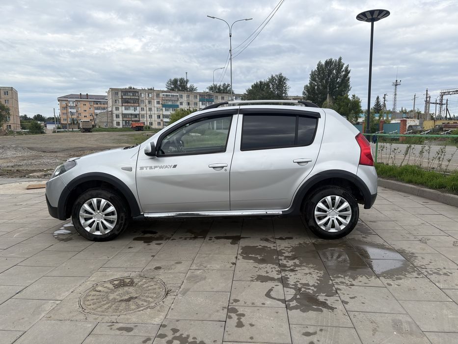Renault Sandero 2013 год