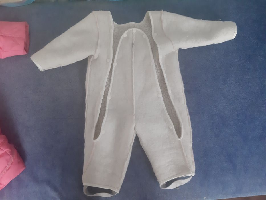 ПРОДАМ комбинезон-трансформер на девочку.