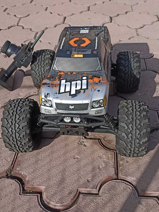 Радиоуправляемый монстр трек Savage 4.6