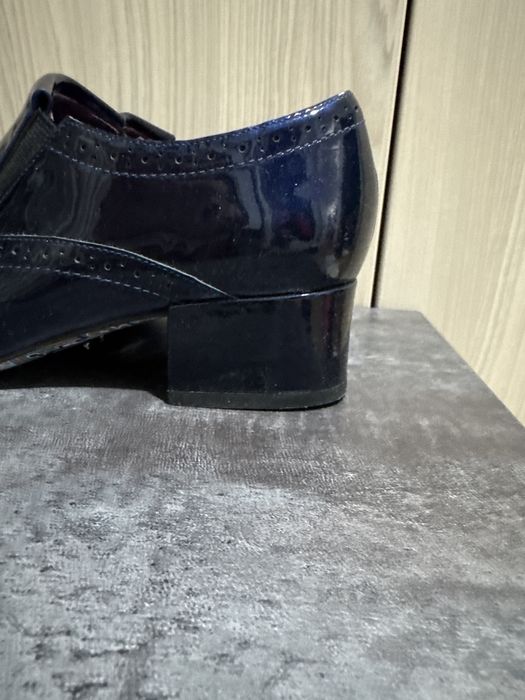 Продам женскую обувь