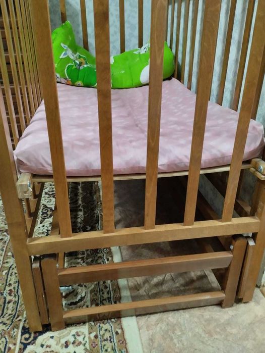 Продам Кровать детскую