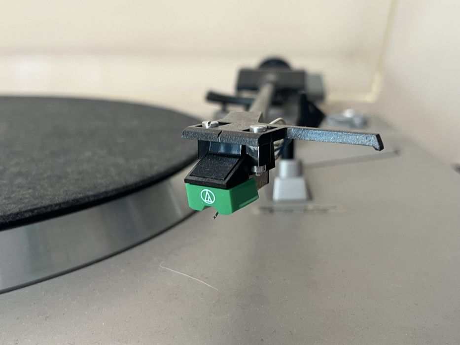 Akai грамофон AP-Q310