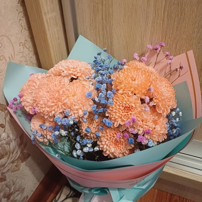 Свежие цветы продам б /у