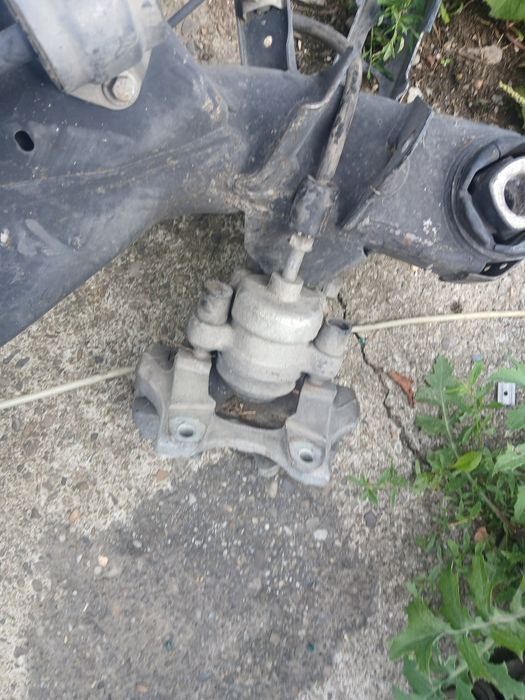 Punte spate bmw e90 e91 e92