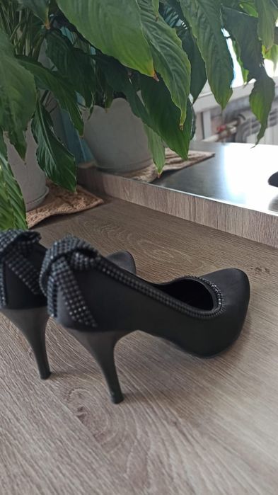 Продам туфли женские