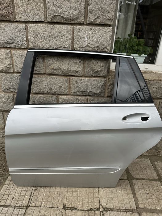 Задна лява врата Mercedes R class W251 Long боя 775