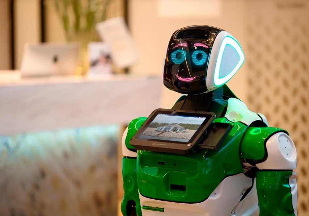 Робот-консультант Promobot V.4